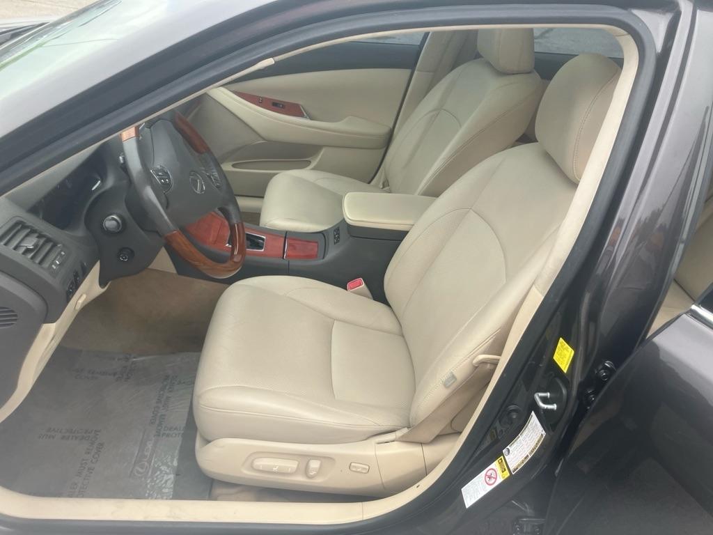 Lexus ES  2010