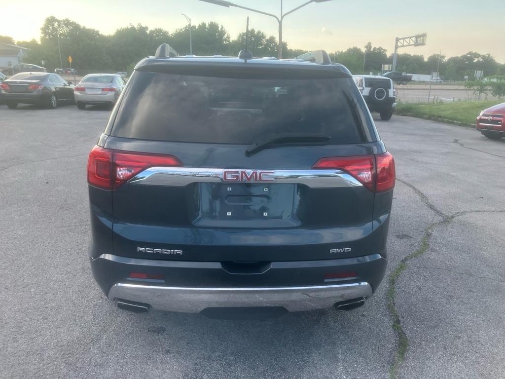 GMC Acadia Denali AWD 2019