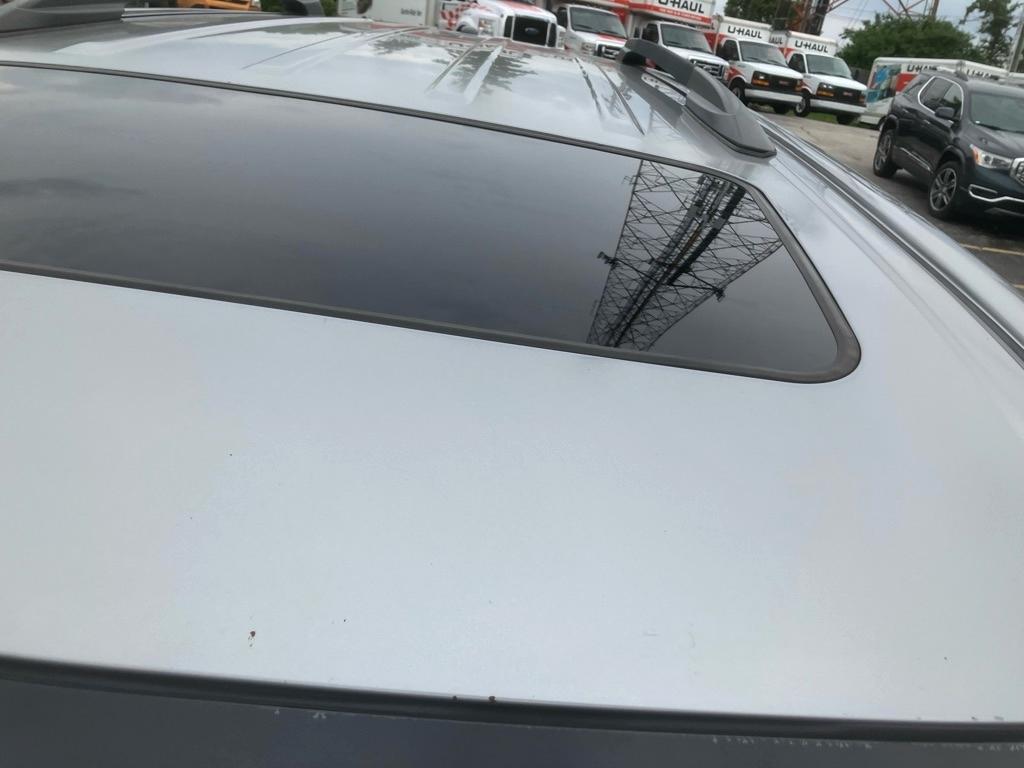 Toyota Sienna XLE 8-Pass V6 2011