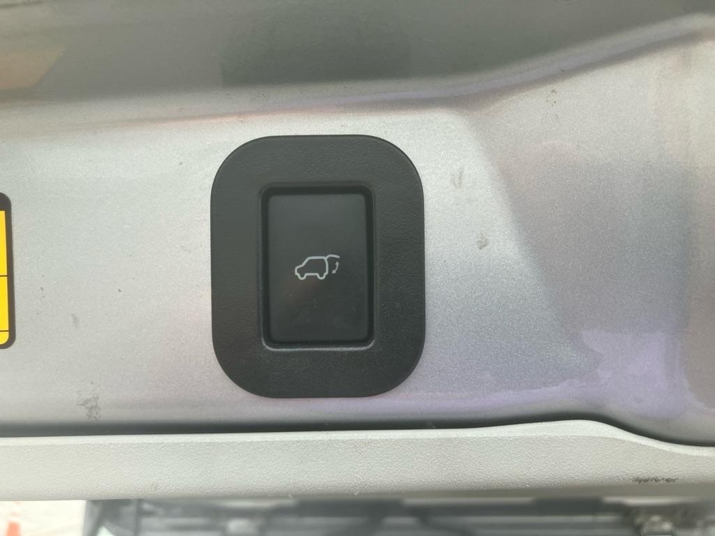 Toyota Sienna XLE 8-Pass V6 2011