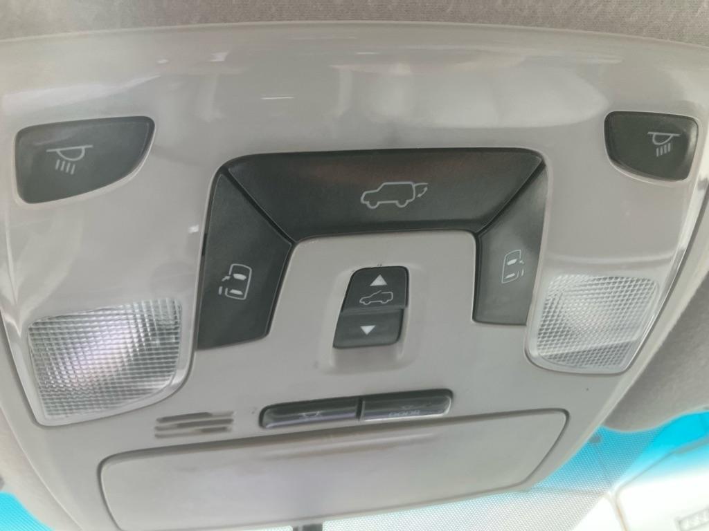 Toyota Sienna XLE 8-Pass V6 2011