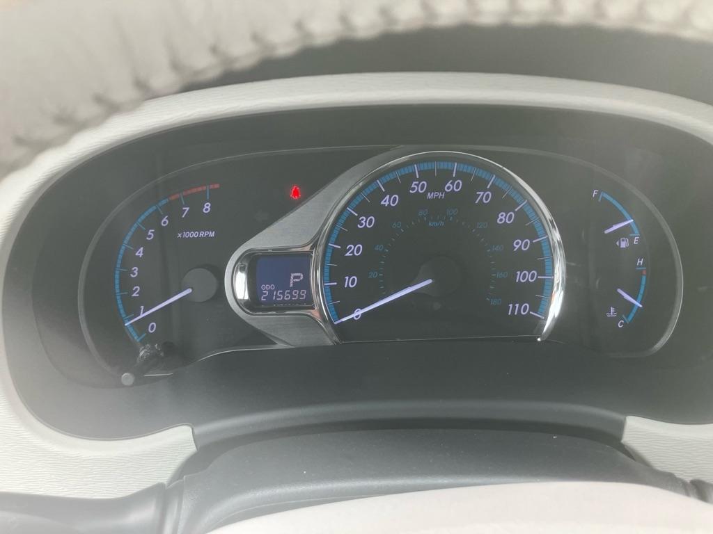 Toyota Sienna XLE 8-Pass V6 2011