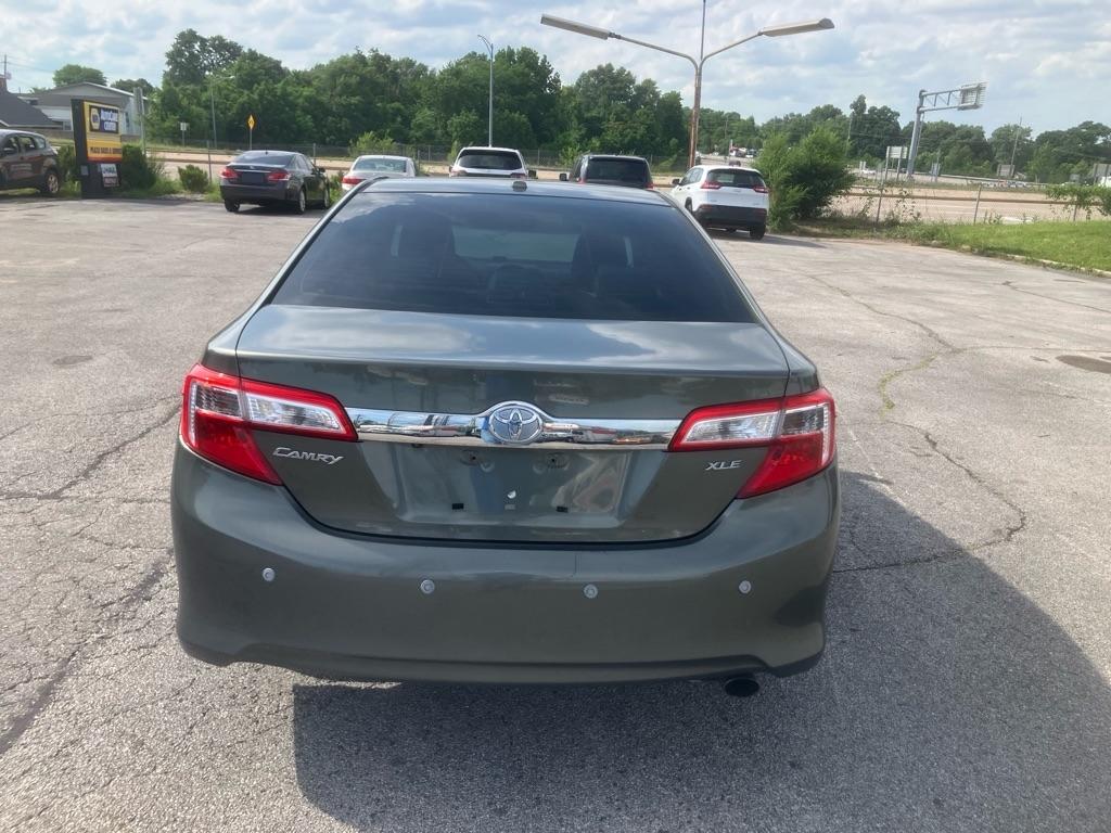 Toyota Camry LE 2012