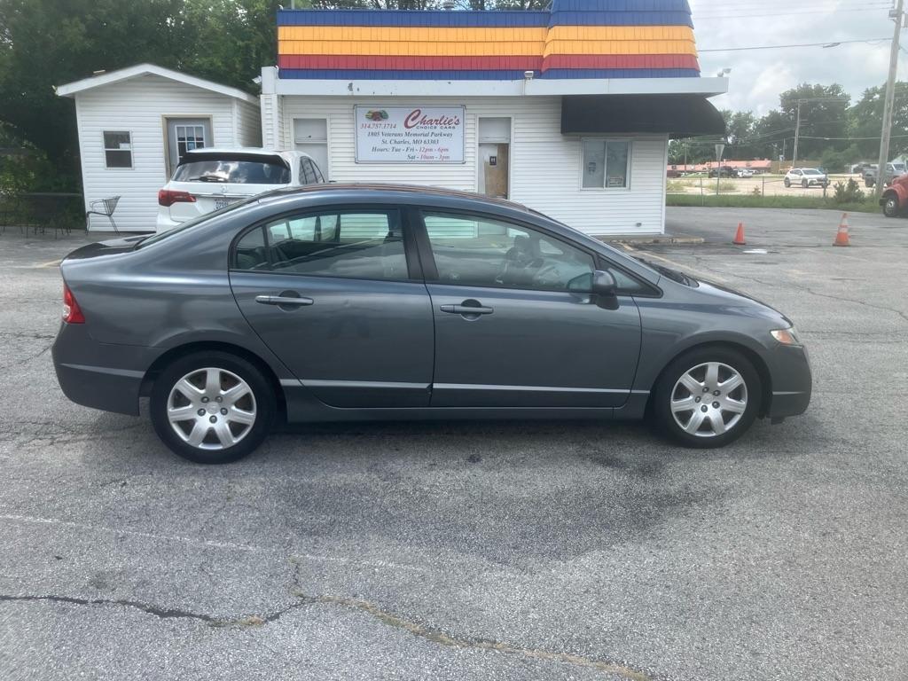 2009 Honda Civic LX Sedan 5-Speed AT