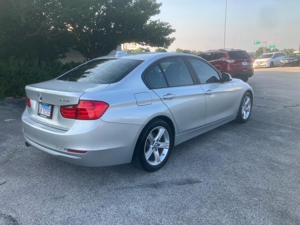 BMW 3-Series 320i Sedan 2014