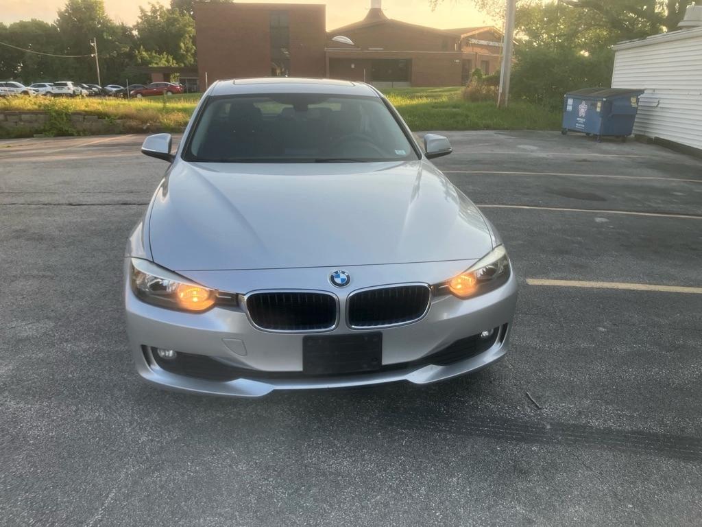 BMW 3-Series 320i Sedan 2014