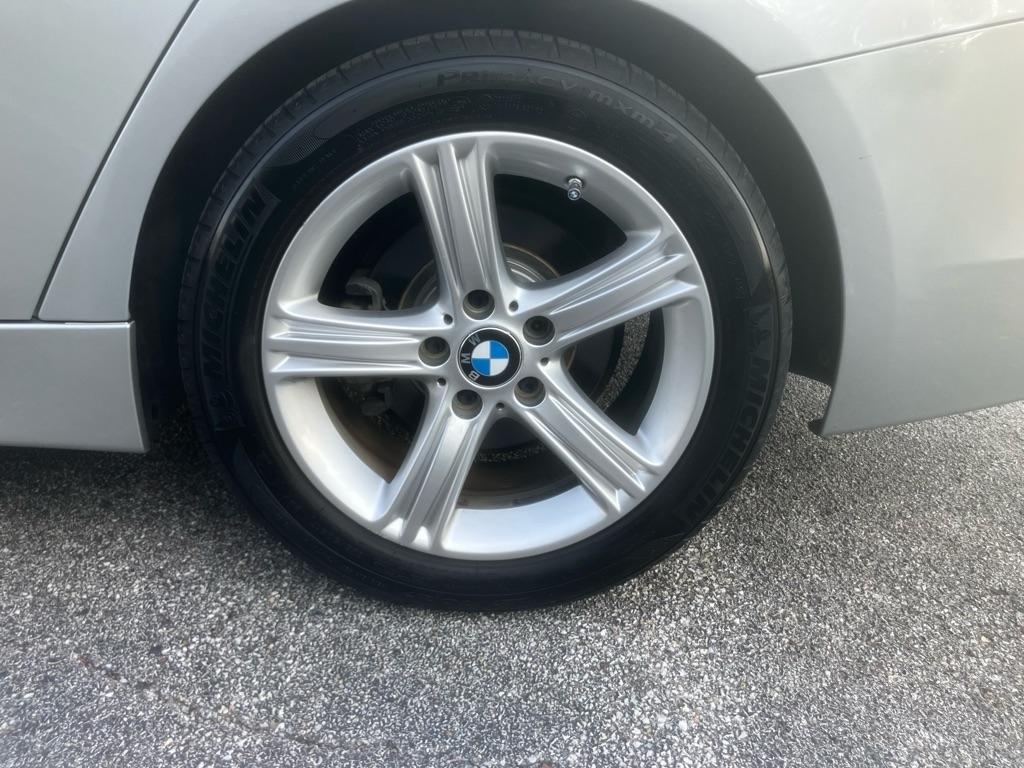 BMW 3-Series 320i Sedan 2014