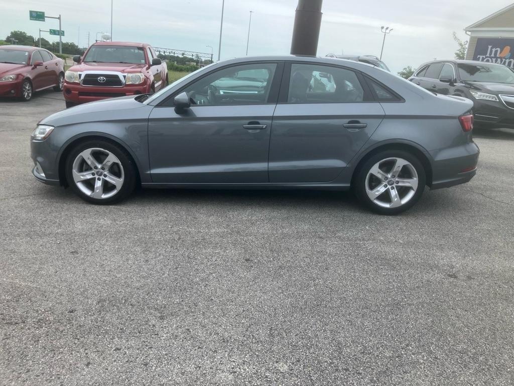 Audi A3 1.8T Premium Plus FWD S tronic 2018