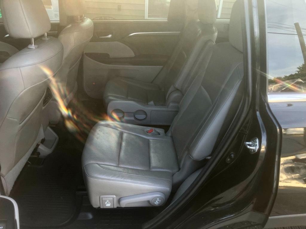 Toyota Highlander Limited AWD V6 2016