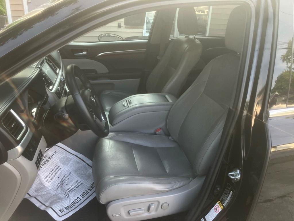 Toyota Highlander Limited AWD V6 2016