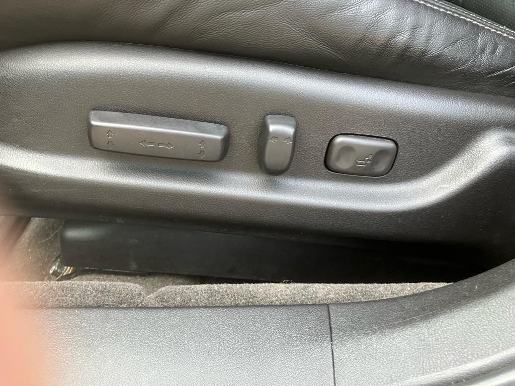 Acura TL 6-Speed AT SH-AWD with Tech Package 2012