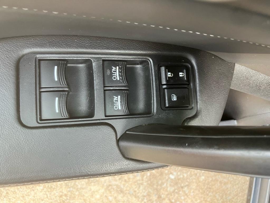 Acura TL 6-Speed AT SH-AWD with Tech Package 2012