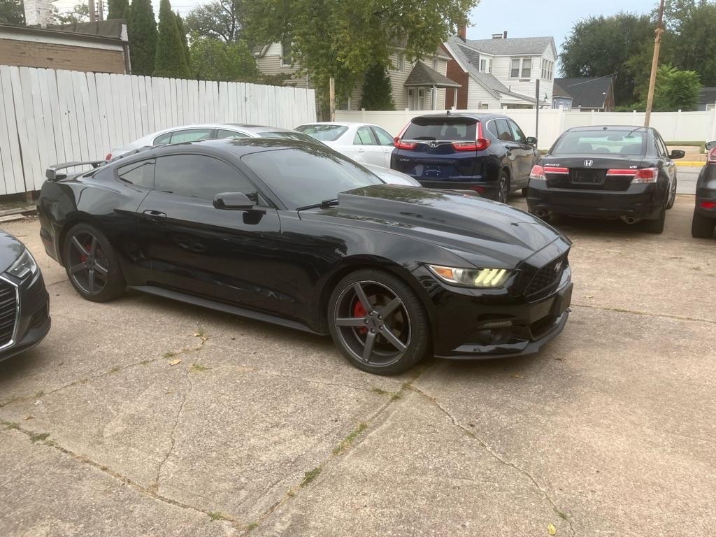 Ford Mustang V6 Coupe 2016