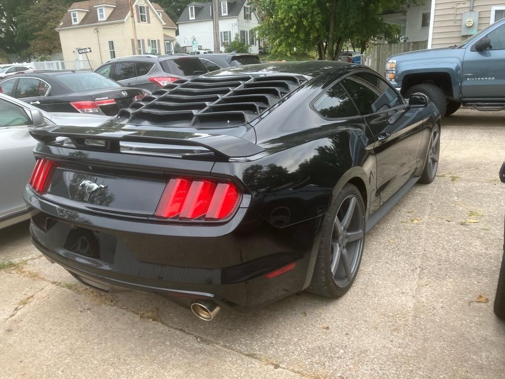 Ford Mustang V6 Coupe 2016