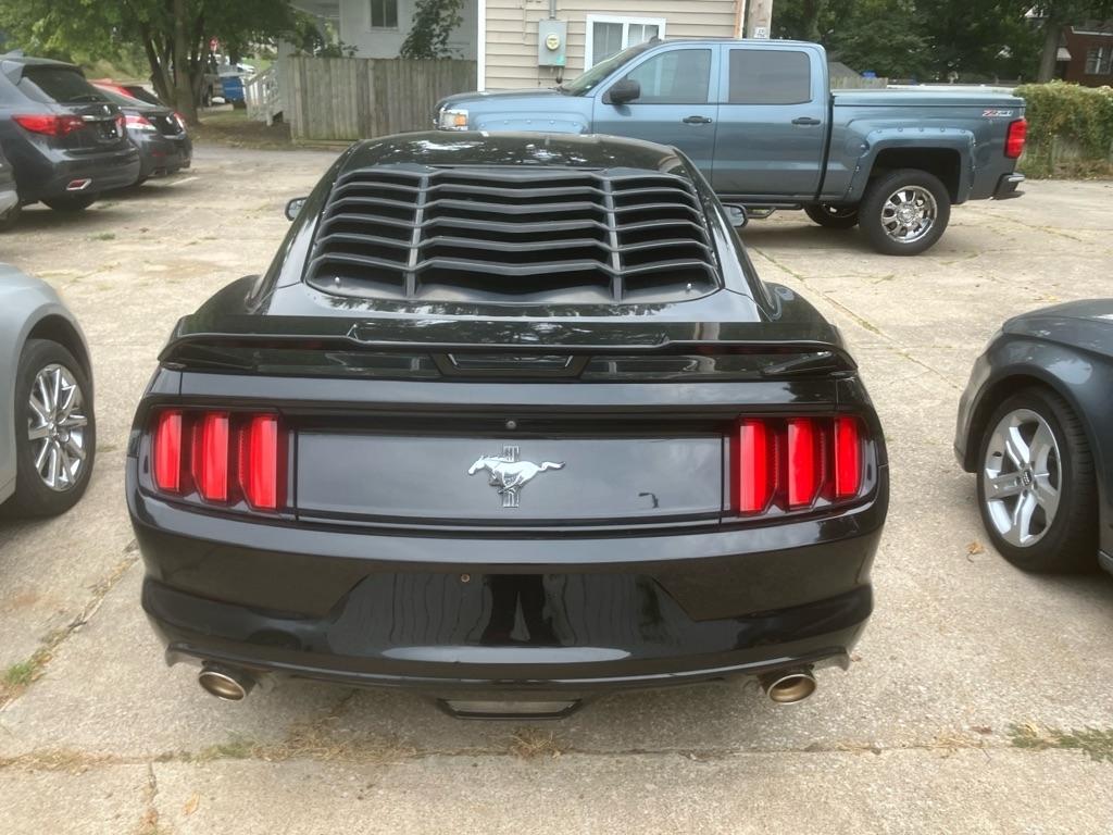 Ford Mustang V6 Coupe 2016