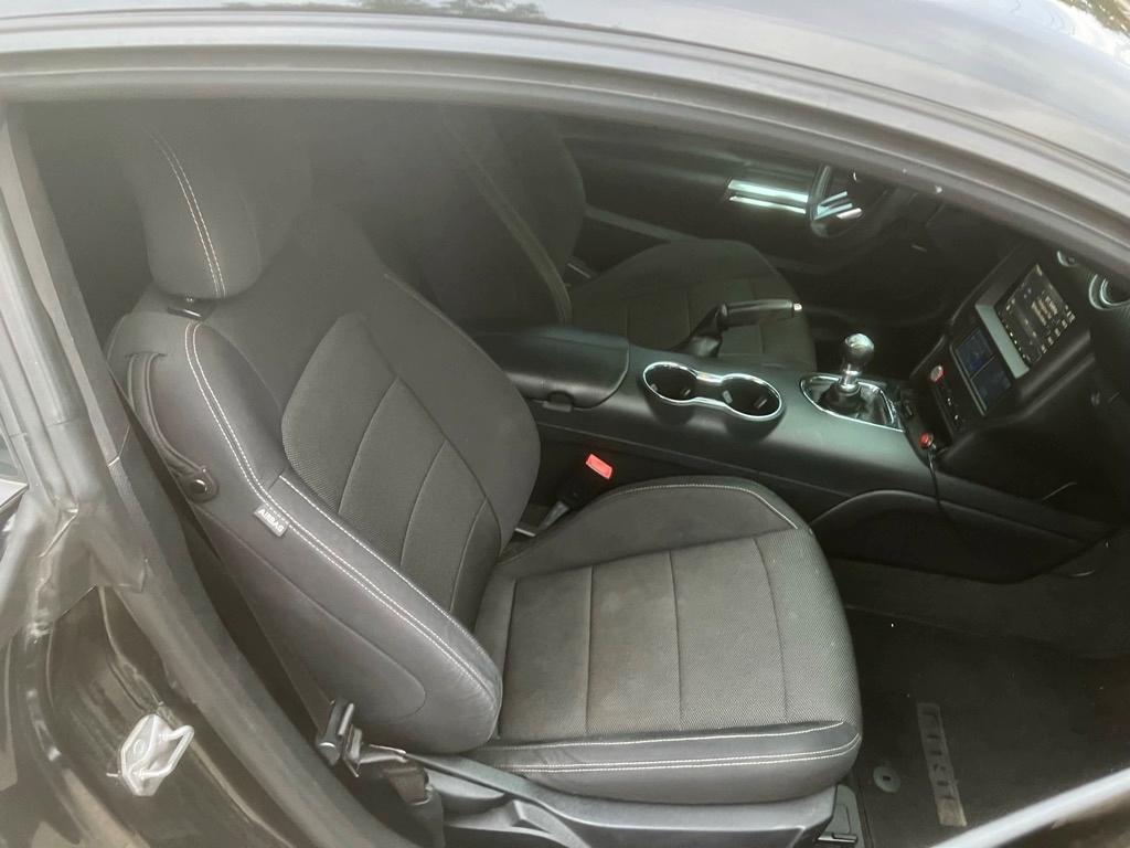 Ford Mustang V6 Coupe 2016