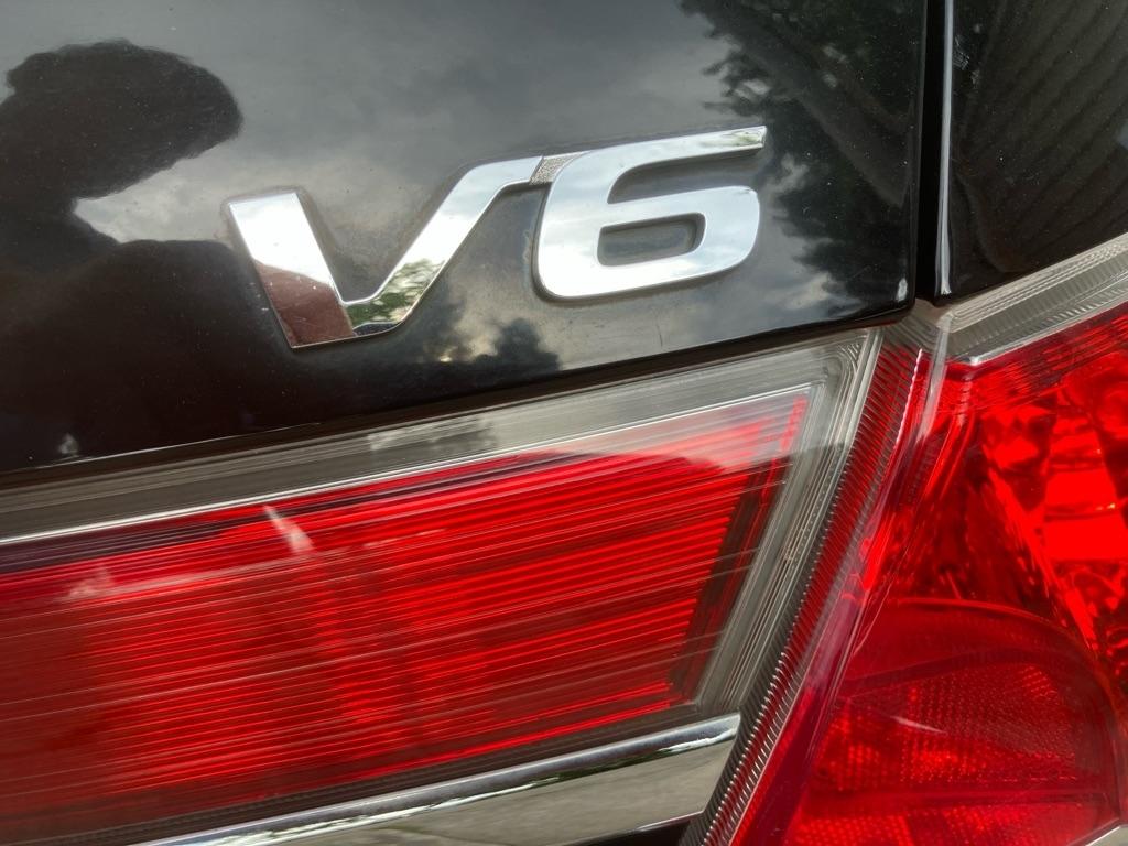 Honda Accord EX-L V6 Sedan AT 2012