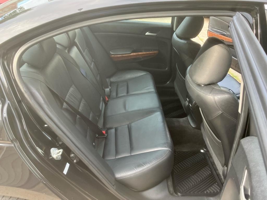 Honda Accord EX-L V6 Sedan AT 2012