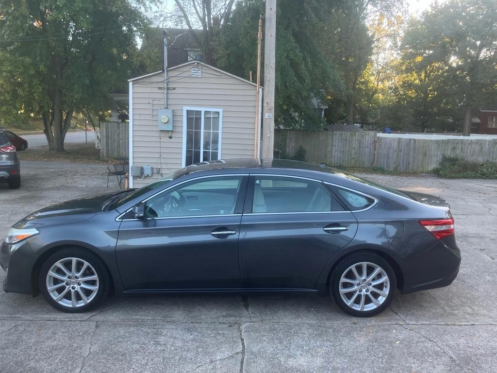 2013 Toyota Avalon XLE