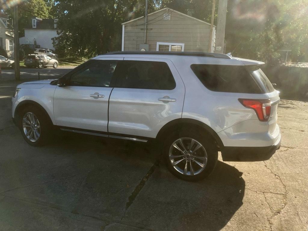 Ford Explorer XLT 4WD 2018