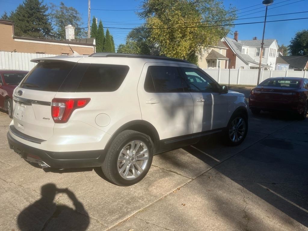 Ford Explorer XLT 4WD 2018