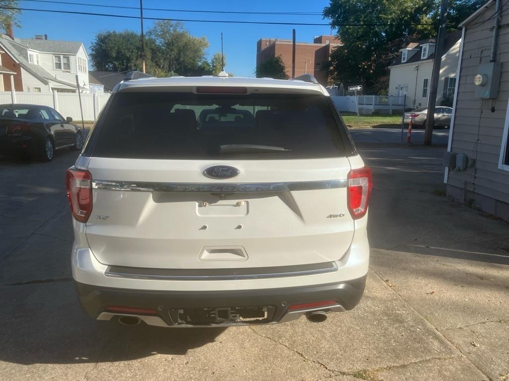 Ford Explorer XLT 4WD 2018