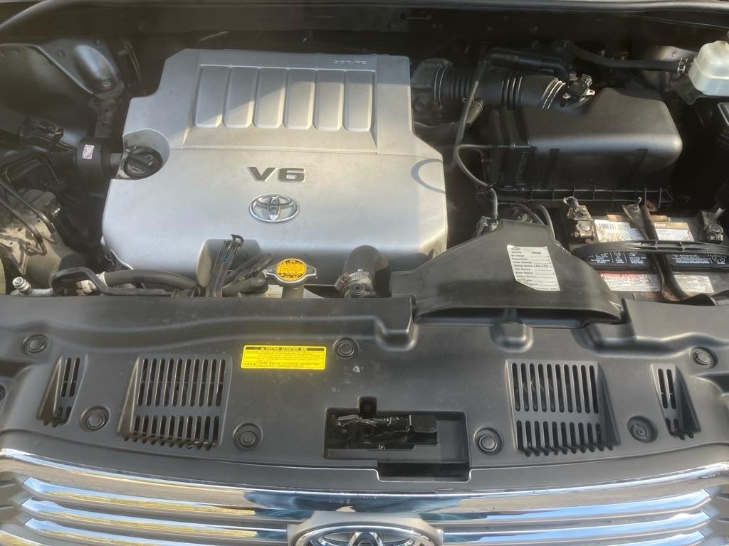 Toyota Highlander Limited 4WD 2010
