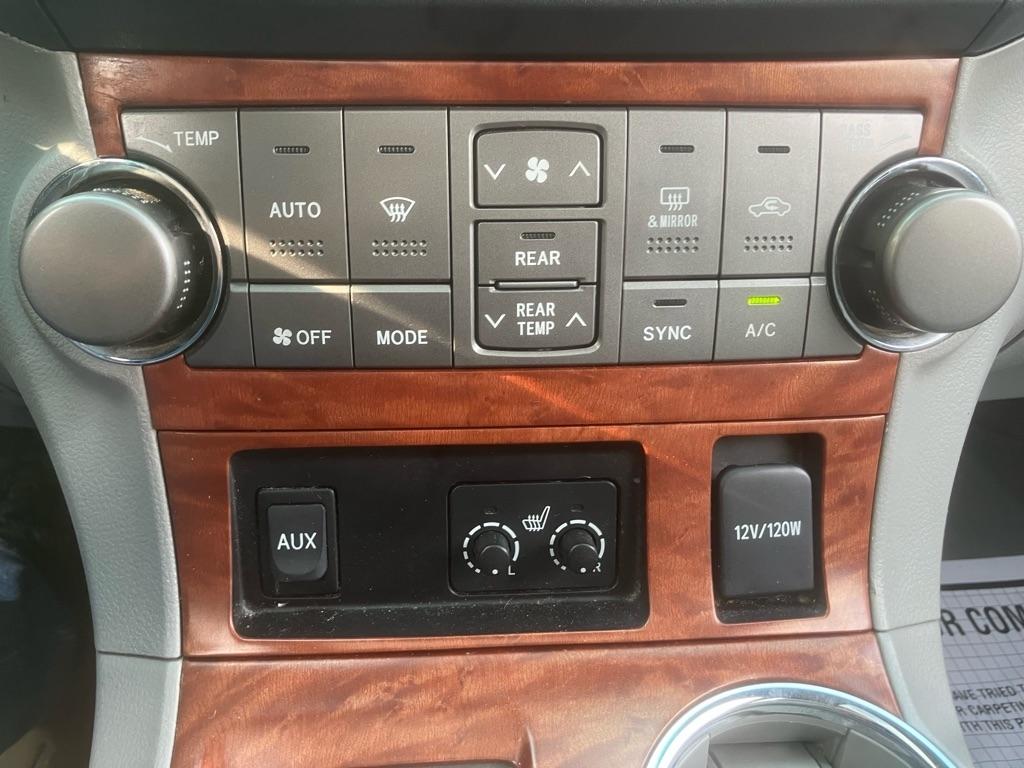 Toyota Highlander Limited 4WD 2010