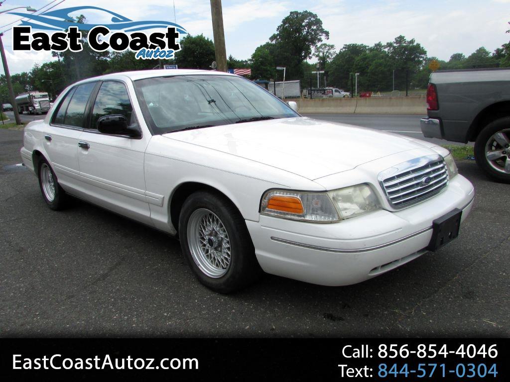 Ford Crown Victoria 4dr Sdn LX 2002