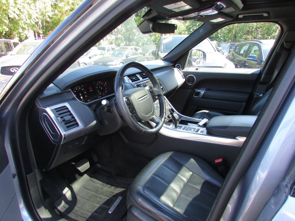 2020 Land Rover Range Rover Sport HSE photo 8