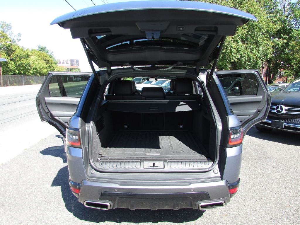 2020 Land Rover Range Rover Sport HSE photo 16