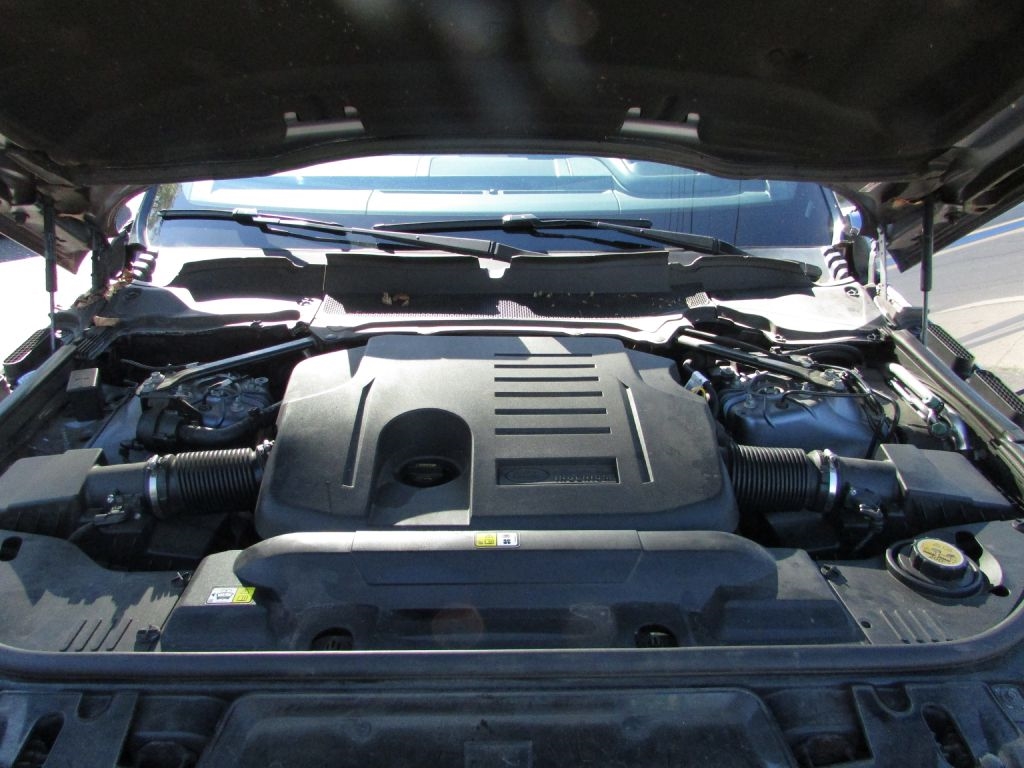 2020 Land Rover Range Rover Sport HSE photo 17