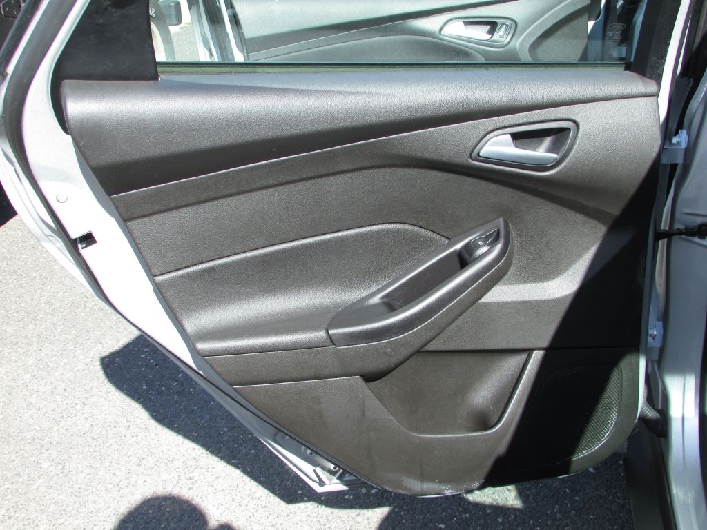 Ford Focus 4dr Sdn SE 2016 Ford Focus 4dr Sdn SE 2016