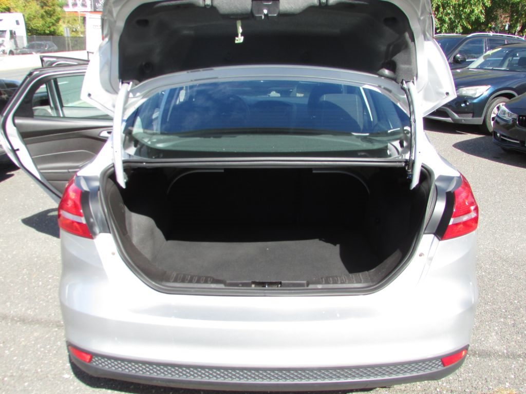 Ford Focus 4dr Sdn SE 2016 Ford Focus 4dr Sdn SE 2016