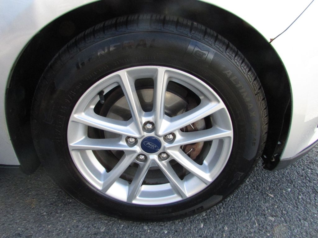 Ford Focus 4dr Sdn SE 2016 Ford Focus 4dr Sdn SE 2016