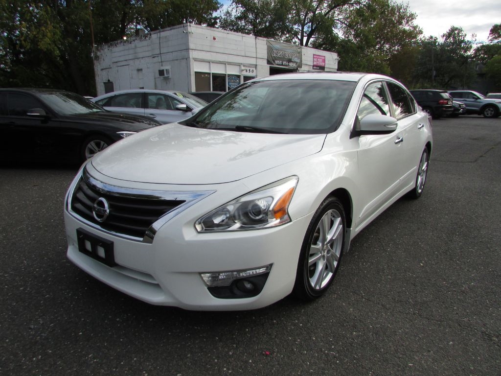 Nissan Altima 4dr Sdn V6 3.5 SL *Ltd Avail* 2015 Nissan Altima 4dr Sdn V6 3.5 SL *Ltd Avail* 2015