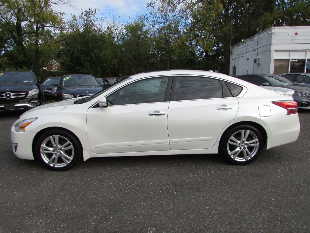 Nissan Altima 4dr Sdn V6 3.5 SL *Ltd Avail* 2015 Nissan Altima 4dr Sdn V6 3.5 SL *Ltd Avail* 2015