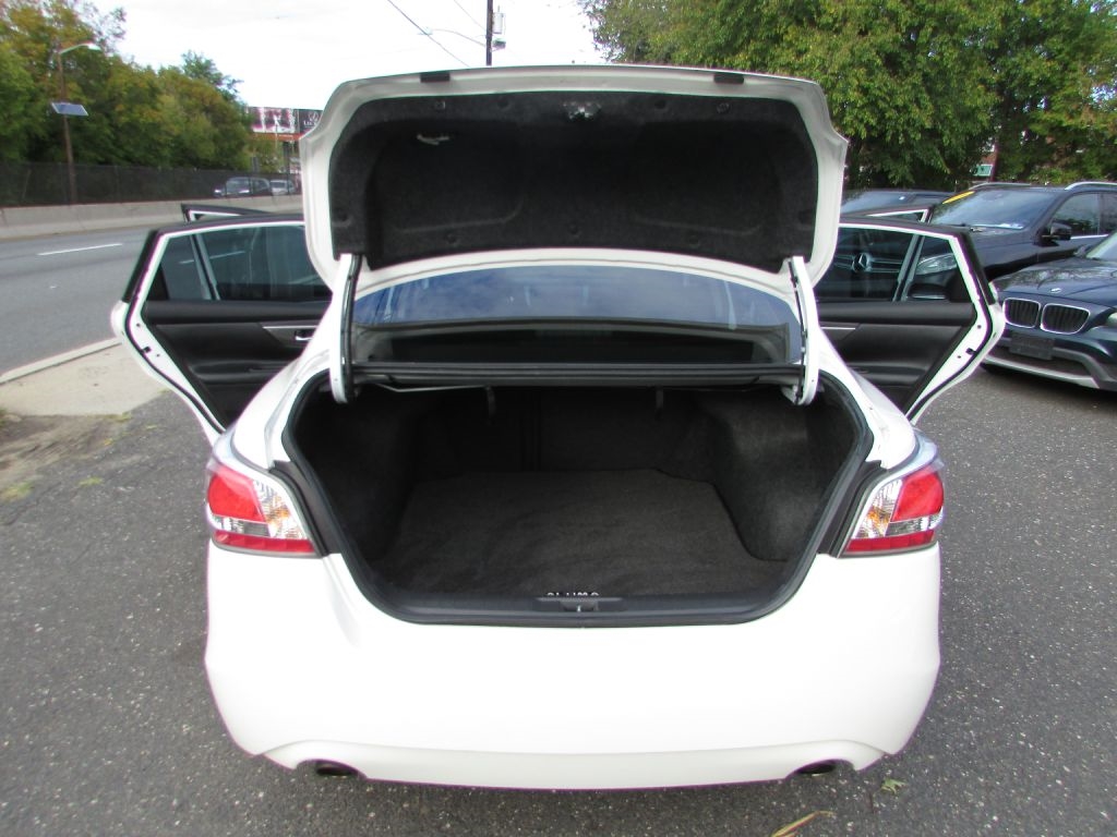 Nissan Altima 4dr Sdn V6 3.5 SL *Ltd Avail* 2015 Nissan Altima 4dr Sdn V6 3.5 SL *Ltd Avail* 2015