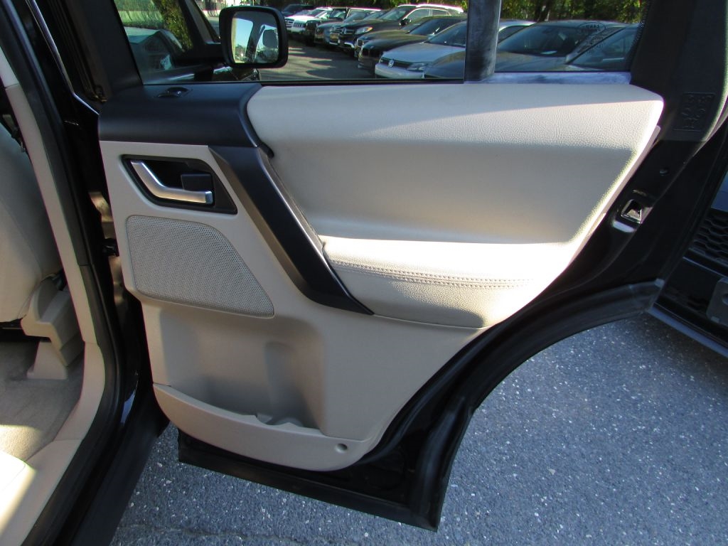 Land Rover LR2 AWD 4dr HSE 2012 Land Rover LR2 AWD 4dr HSE 2012