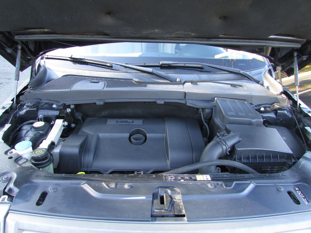 Land Rover LR2 AWD 4dr HSE 2012 Land Rover LR2 AWD 4dr HSE 2012