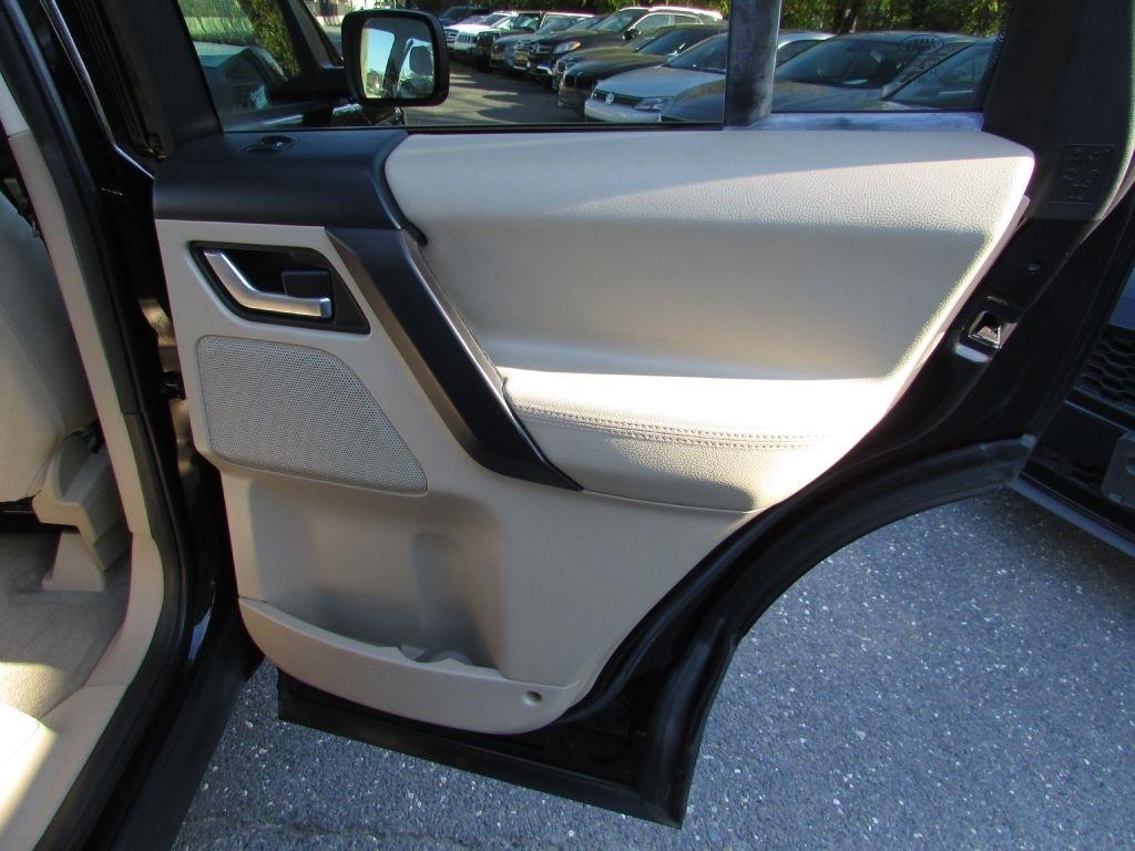 Land Rover LR2 AWD 4dr HSE 2012