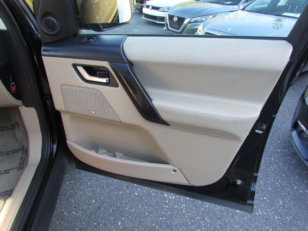 Land Rover LR2 AWD 4dr HSE 2012