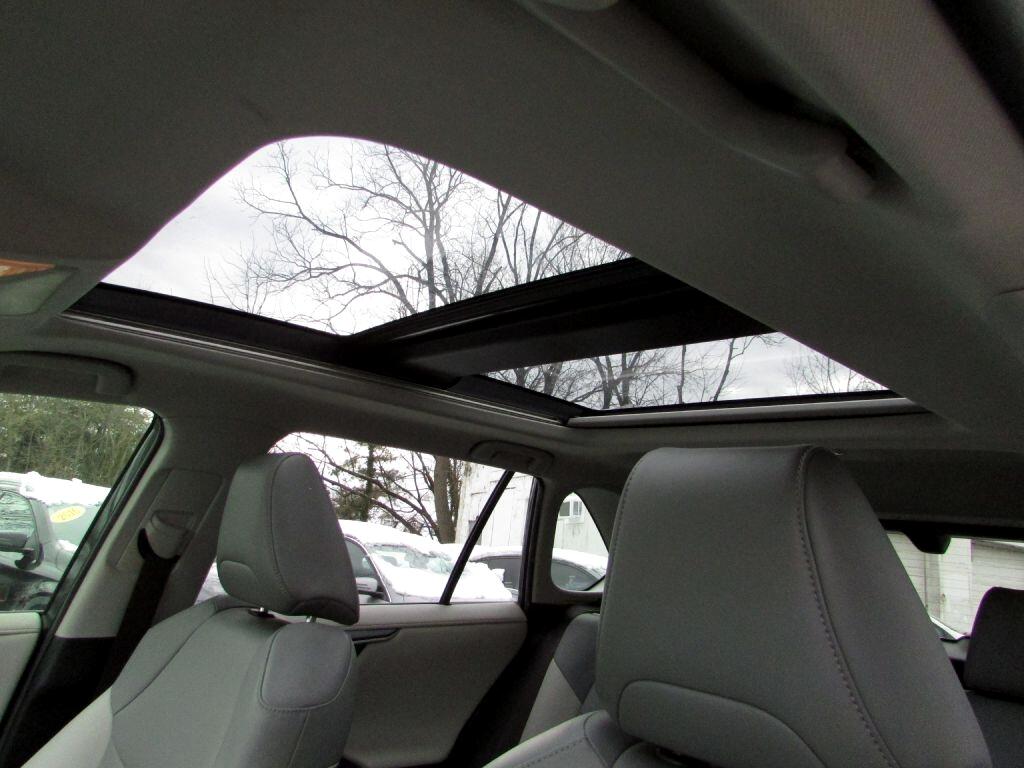 Toyota RAV4 Limited FWD (Natl) 2019