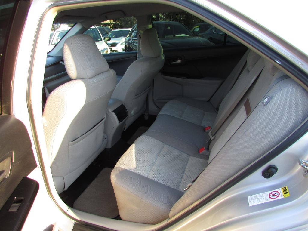 Toyota Camry 4dr Sdn I4 Auto XLE (Natl) 2013