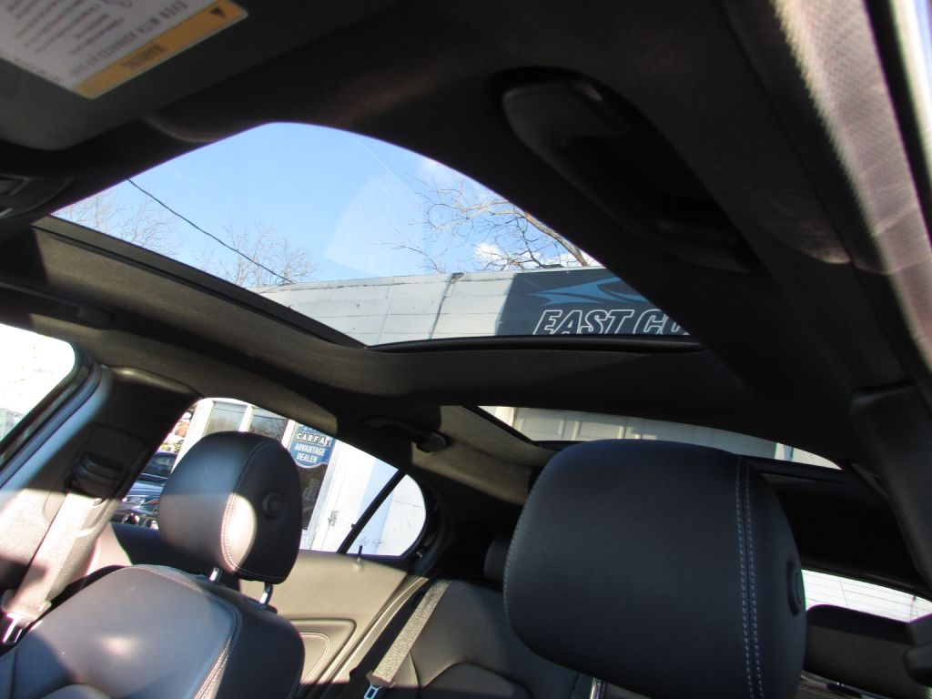 Mercedes-Benz GLA 4MATIC 4dr GLA 250 2016