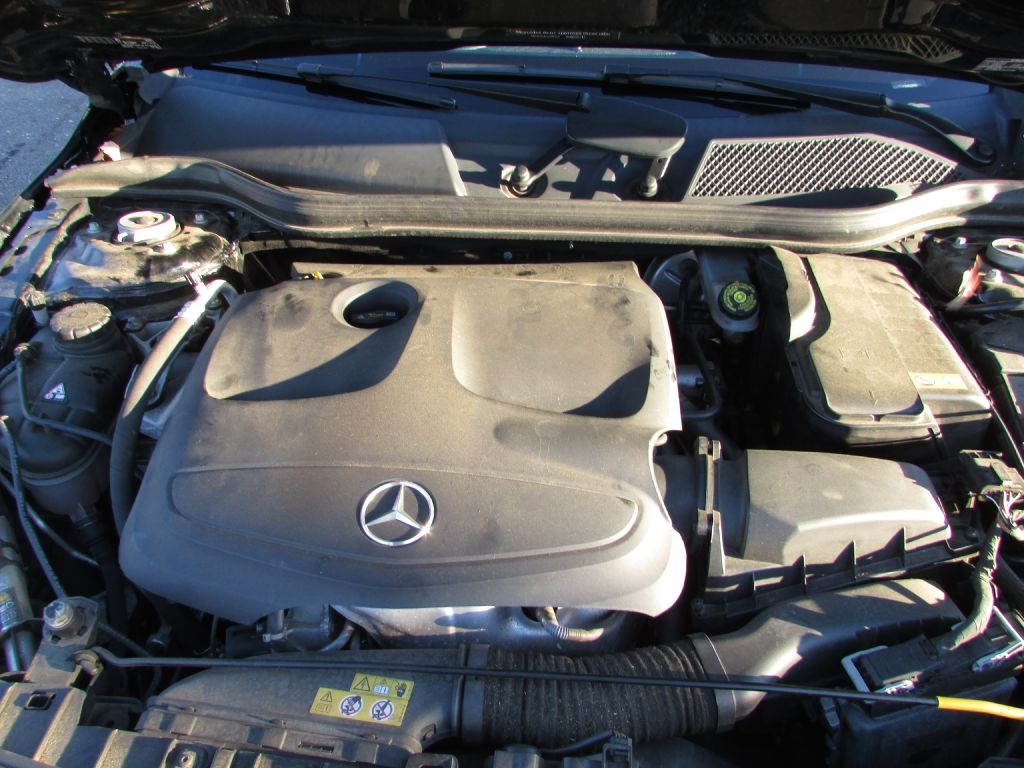 Mercedes-Benz GLA 4MATIC 4dr GLA 250 2016