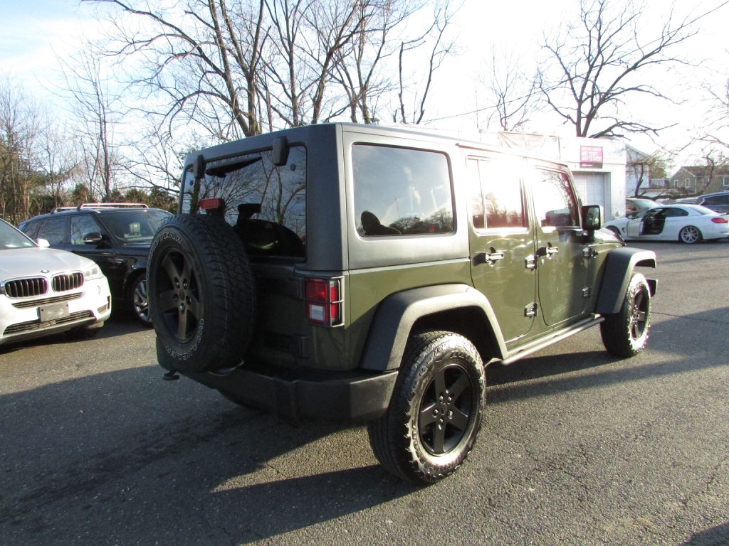 Jeep Wrangler Unlimited 4WD 4dr Black Bear *Ltd Avail* 2016
