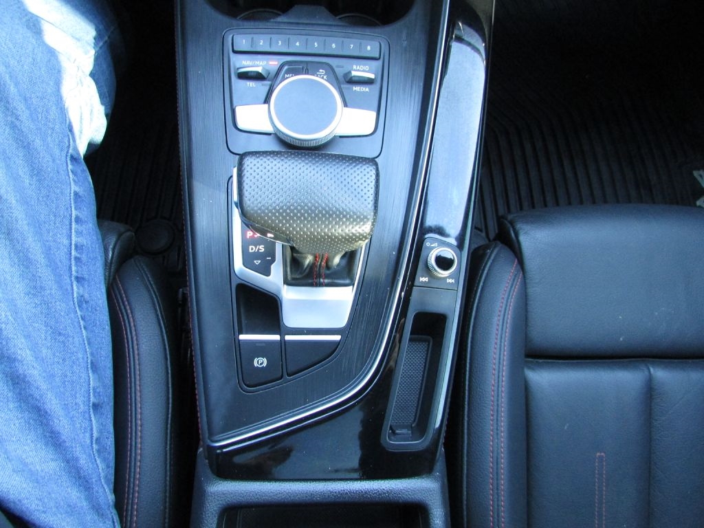 Audi A4 2.0 TFSI Tech Premium Plus S Tronic quattro AWD 2018