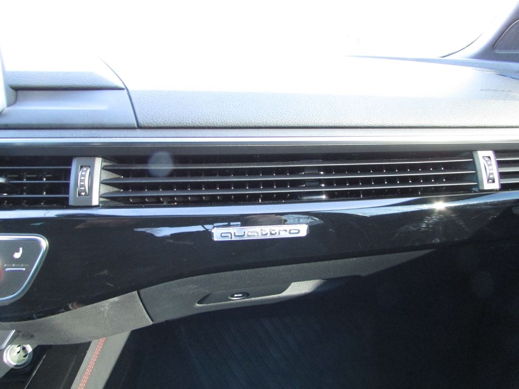 Audi A4 2.0 TFSI Tech Premium Plus S Tronic quattro AWD 2018