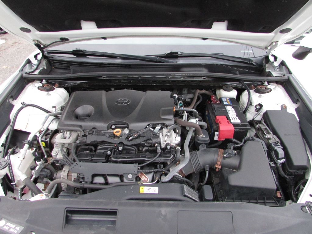 Toyota Camry LE Auto (Natl) 2021